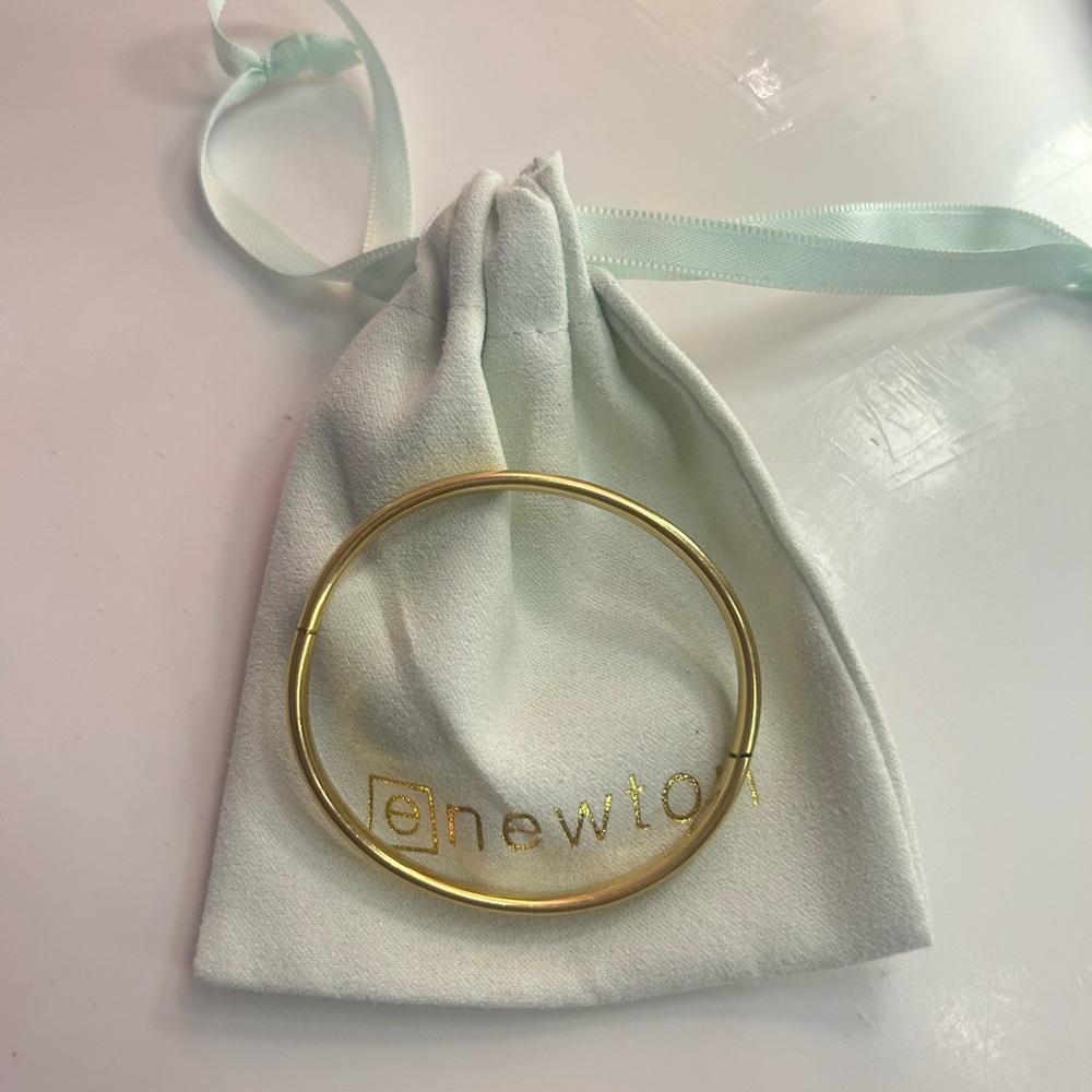 ENewton! cherish gold comfort fit bangle